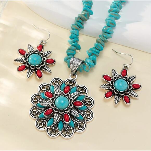 Floral Pendant Necklace & Matching Turquoise Center Earrings – New Set - Picture 3 of 4